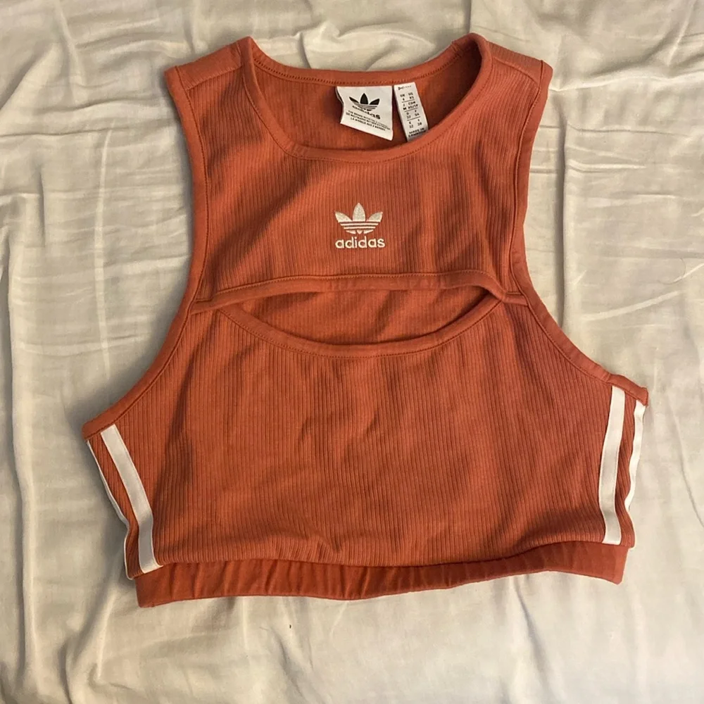 Adidas Cutout Crop Top - Picture 2 of 5